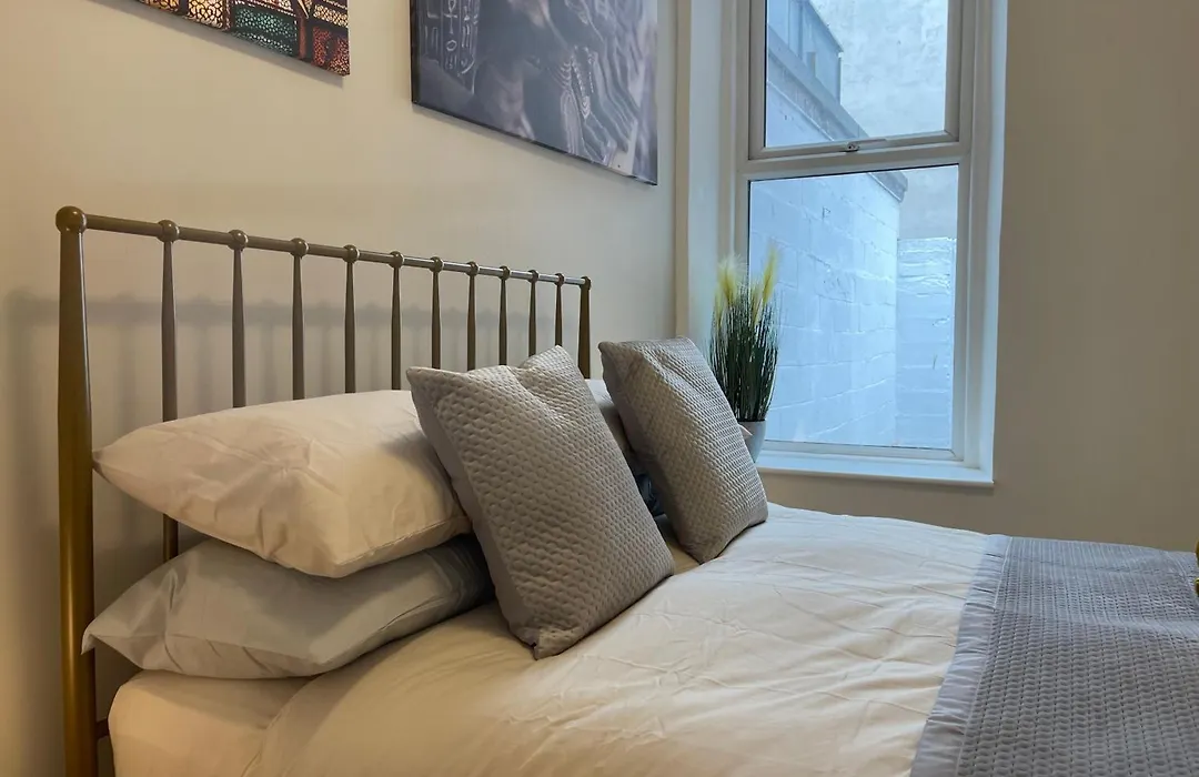 Cosy Modern Pet Friendly Garden 5 Min To Station-1